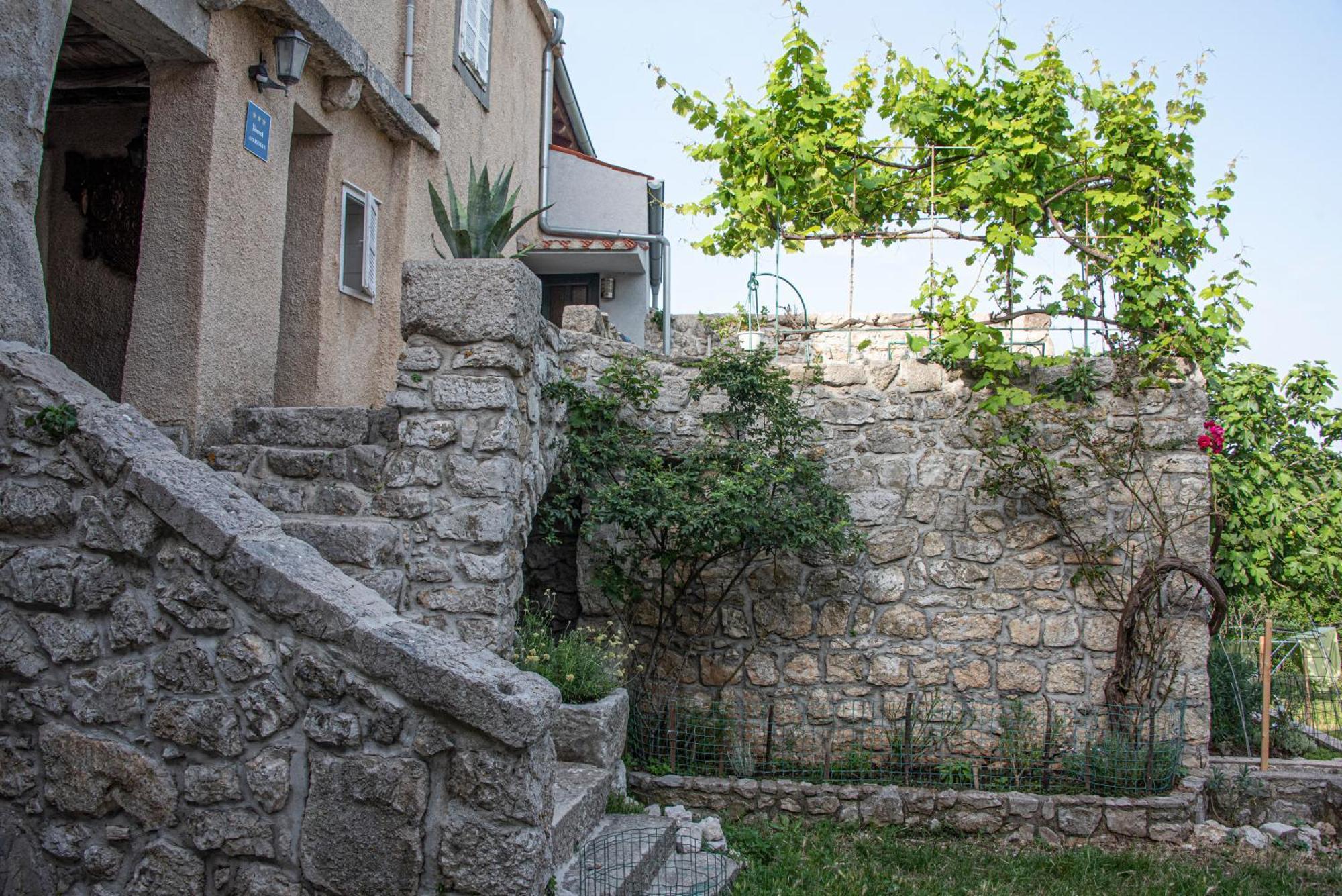 Apartman Nives Lubenice Zewnętrze zdjęcie